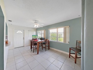 Welcome to your sunny Florida retreat! This charming, move-in on Mainlands Golf Club in Florida - for sale on GolfHomes.com, golf home, golf lot