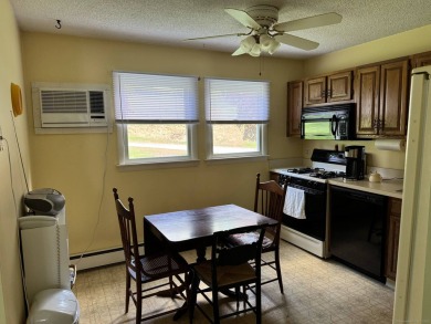 Come see this spacious 1300 square feet condo in the much on Eastwood Country Club in Connecticut - for sale on GolfHomes.com, golf home, golf lot