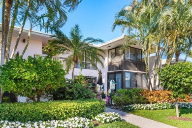 Discover the charm of this inviting 3-bedroom, 2-bathroom home on Quail Ridge Golf Course and Country Club in Florida - for sale on GolfHomes.com, golf home, golf lot