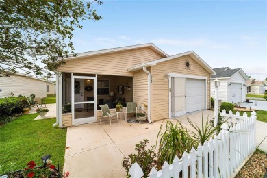 LOCATION LOCATION LOCATION!! This cute, 2 bedroom, 2 bath COLONY on The Links of Spruce Creek in Florida - for sale on GolfHomes.com, golf home, golf lot