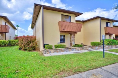 Welcome to this stunning 2-bedroom, 2.5-bathroom townhouse condo on Sun n Lake Golf and Country Club in Florida - for sale on GolfHomes.com, golf home, golf lot