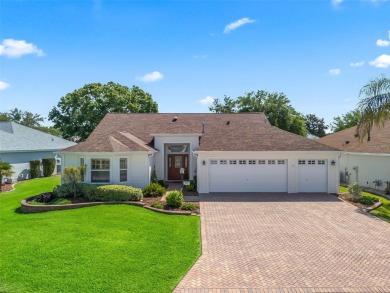 One or more photo(s) has been virtually staged. This inviting on Amberwood Executive Golf Course in Florida - for sale on GolfHomes.com, golf home, golf lot