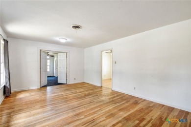 Charming 4-Bedroom, 2-Bath Home with Beautiful Updates!

This on Luling Golf Club in Texas - for sale on GolfHomes.com, golf home, golf lot