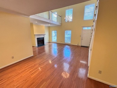 Spacious 3BR/2.5BA, 2-story townhome with 2,650 sq ft with on Point Mallard Golf Course in Alabama - for sale on GolfHomes.com, golf home, golf lot