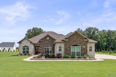 Check out this one owner, single story rancher sitting on over on Colonial Golf Course in Alabama - for sale on GolfHomes.com, golf home, golf lot