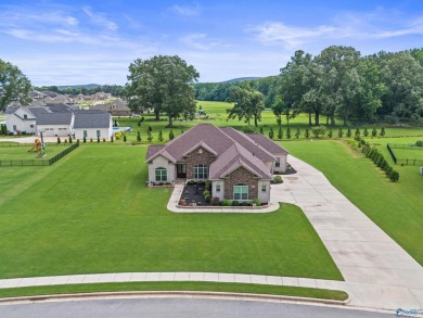 Check out this one owner, single story rancher sitting on over on Colonial Golf Course in Alabama - for sale on GolfHomes.com, golf home, golf lot