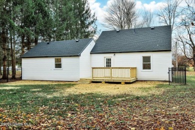 Move right in to this beautifully renovated home! The NEW on Eagle Crest Golf Club in New York - for sale on GolfHomes.com, golf home, golf lot