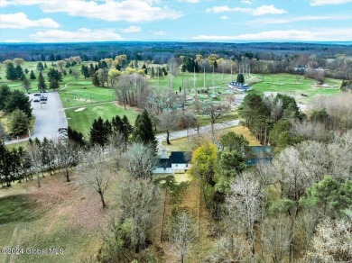 Move right in to this beautifully renovated home! The NEW on Eagle Crest Golf Club in New York - for sale on GolfHomes.com, golf home, golf lot