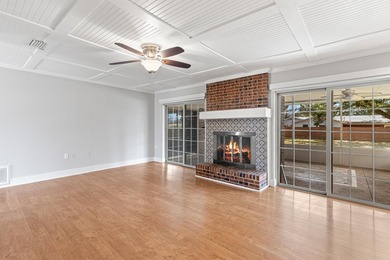 ONE TO SEE! STYLISH WELL MAINTAINED, FRESHLY PAINTED, ALL BRICK on Fort Walton Beach Golf Course in Florida - for sale on GolfHomes.com, golf home, golf lot