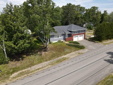 Beautiful three bedroom three bath Contemporary Style on Hillcrest Golf Club in Maine - for sale on GolfHomes.com, golf home, golf lot