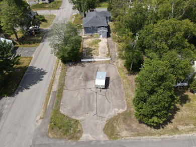 Beautiful three bedroom three bath Contemporary Style on Hillcrest Golf Club in Maine - for sale on GolfHomes.com, golf home, golf lot