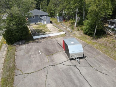 Beautiful three bedroom three bath Contemporary Style on Hillcrest Golf Club in Maine - for sale on GolfHomes.com, golf home, golf lot