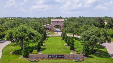 Premium lot villa offers 2 bedrooms, 2 full baths, plus a on PGA Golf Club in PGA Village in Florida - for sale on GolfHomes.com, golf home, golf lot