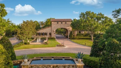 Premium lot villa offers 2 bedrooms, 2 full baths, plus a on PGA Golf Club in PGA Village in Florida - for sale on GolfHomes.com, golf home, golf lot