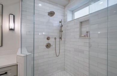 Welcome to 1020 Davison Lane -- a 4,690 sq ft lakefront retreat on Reynolds Lake Oconee - The Oconee in Georgia - for sale on GolfHomes.com, golf home, golf lot