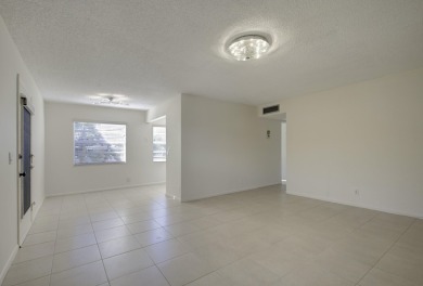 Amazing opportunity to own an underpriced condo in the vibrant on Kings Point Golf -Flanders Way in Florida - for sale on GolfHomes.com, golf home, golf lot
