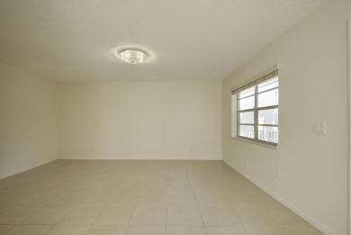 Amazing opportunity to own an underpriced condo in the vibrant on Kings Point Golf -Flanders Way in Florida - for sale on GolfHomes.com, golf home, golf lot
