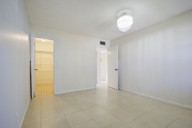 Amazing opportunity to own an underpriced condo in the vibrant on Kings Point Golf -Flanders Way in Florida - for sale on GolfHomes.com, golf home, golf lot