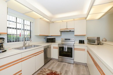 Located in the desirable Jamestown at Heritage Ridge, this on Heritage Ridge Golf Club in Florida - for sale on GolfHomes.com, golf home, golf lot