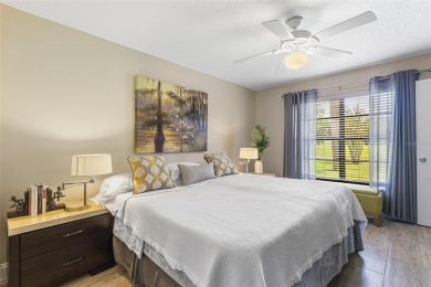 Ventura Country Club! Autumn Green Villagepletely FURNISHED on Ventura Country Club in Florida - for sale on GolfHomes.com, golf home, golf lot