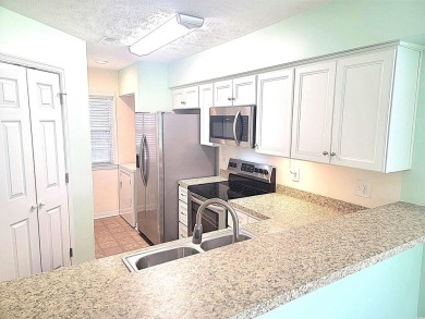 Wonderful and well-maintained 2-bedroom, 2-bathroom first-floor on Aberdeen Golf and Country Club in South Carolina - for sale on GolfHomes.com, golf home, golf lot
