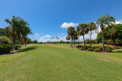 Located in the desirable Jamestown at Heritage Ridge, this on Heritage Ridge Golf Club in Florida - for sale on GolfHomes.com, golf home, golf lot