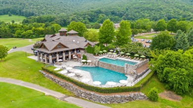 Welcome to 737 Outlook Lane! This stunning end-unit townhome is on Black Creek Club in Tennessee - for sale on GolfHomes.com, golf home, golf lot