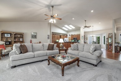 Welcome to this exceptionally well-maintained 3 bed 2.5  bath on Ponce De Leon Golf Course in Arkansas - for sale on GolfHomes.com, golf home, golf lot