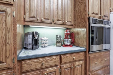 Welcome to this exceptionally well-maintained 3 bed 2.5  bath on Ponce De Leon Golf Course in Arkansas - for sale on GolfHomes.com, golf home, golf lot