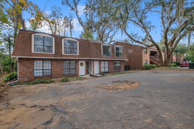 Investment opportunity. Amazing Cash Flow. Golf Course Frontage on Hilaman Park Golf Course in Florida - for sale on GolfHomes.com, golf home, golf lot