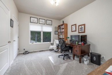 Welcome to this exceptionally well-maintained 3 bed 2.5  bath on Ponce De Leon Golf Course in Arkansas - for sale on GolfHomes.com, golf home, golf lot