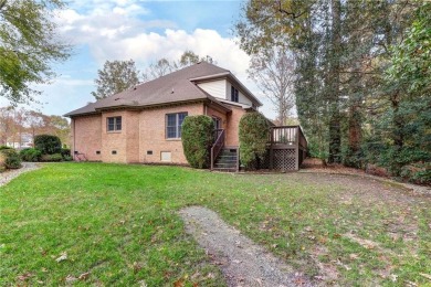 Welcome to this incredibly well maintained brick home in the on Williamsburg National Golf Club in Virginia - for sale on GolfHomes.com, golf home, golf lot