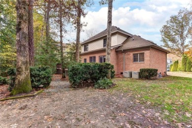 Welcome to this incredibly well maintained brick home in the on Williamsburg National Golf Club in Virginia - for sale on GolfHomes.com, golf home, golf lot