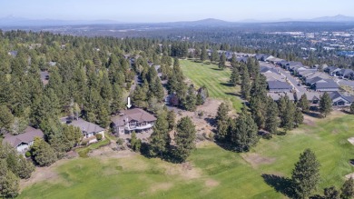 Expansive single level living with attached triple car garage on Rivers Edge Golf Resort in Oregon - for sale on GolfHomes.com, golf home, golf lot