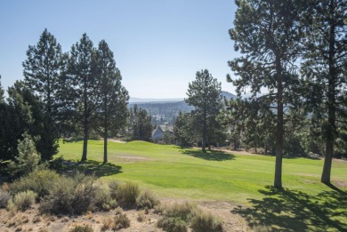 Expansive single level living with attached triple car garage on Rivers Edge Golf Resort in Oregon - for sale on GolfHomes.com, golf home, golf lot