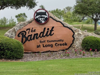 This 4 bedroom, 2 bath home is nicely situated not far from the on The Bandit Golf Club in Texas - for sale on GolfHomes.com, golf home, golf lot