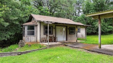 This beautiful 3-bedroom, 2-bathroom home is located in a on Falconhead Resort and Country Club in Oklahoma - for sale on GolfHomes.com, golf home, golf lot