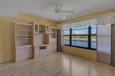 PRIME LOCATION-END UNIT only STEPS AWAY from heated on Vista Plantation Golf Club in Florida - for sale on GolfHomes.com, golf home, golf lot