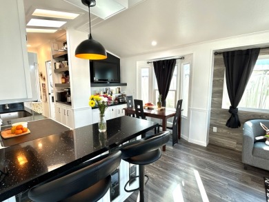 Fabulously remodeled FURNISHED home! Oversized main bedroom on Viewpoint Golf Resort in Arizona - for sale on GolfHomes.com, golf home, golf lot