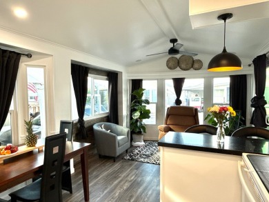 Fabulously remodeled FURNISHED home! Oversized main bedroom on Viewpoint Golf Resort in Arizona - for sale on GolfHomes.com, golf home, golf lot