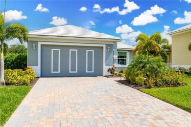 Rarely available GHO Suffolk model 2 years new! Bermuda inspired on Oak Harbor Country Club in Florida - for sale on GolfHomes.com, golf home, golf lot