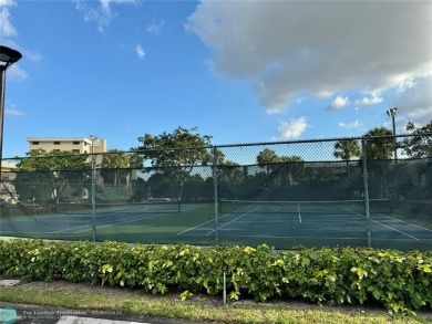 Luxurious apartment 2 bedroom, 2 full bathrooms on the 3rd floor on Deer Creek Golf Club in Florida - for sale on GolfHomes.com, golf home, golf lot