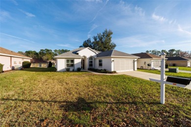 This beautifully maintained 2/2/2, smoke-free, pet-free home is on Royal Oaks Golf Club in Florida - for sale on GolfHomes.com, golf home, golf lot