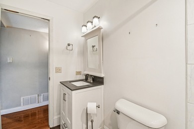 Welcome home to this well-maintained 2-bedroom, 2-bath condo in on Oak Hills Country Club in Illinois - for sale on GolfHomes.com, golf home, golf lot