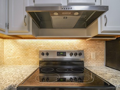 Impeccable first floor 1BR with washer and dryer in the on Vero Beach South Golf Course in Florida - for sale on GolfHomes.com, golf home, golf lot