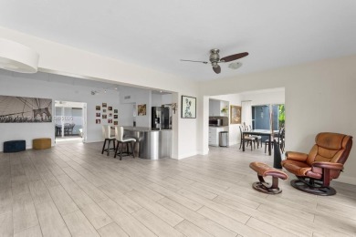 BACK ON THE MARKET Feels like a 3-bedroom home. This spacious on Woodlands Country Club in Florida - for sale on GolfHomes.com, golf home, golf lot