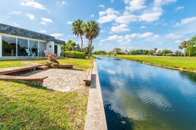 BACK ON THE MARKET Feels like a 3-bedroom home. This spacious on Woodlands Country Club in Florida - for sale on GolfHomes.com, golf home, golf lot