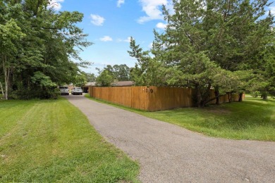 Welcome to this spacious 3-bedroom, 2-bathroom home offering 1 on Wildwood Golf Course in Texas - for sale on GolfHomes.com, golf home, golf lot