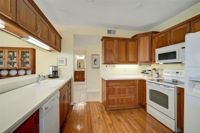 $10,000 PRICE IMPROVEMENT! Welcome to your Florida oasis! on Peridia Golf and Country Club in Florida - for sale on GolfHomes.com, golf home, golf lot
