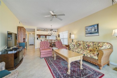 $10,000 PRICE IMPROVEMENT! Welcome to your Florida oasis! on Peridia Golf and Country Club in Florida - for sale on GolfHomes.com, golf home, golf lot